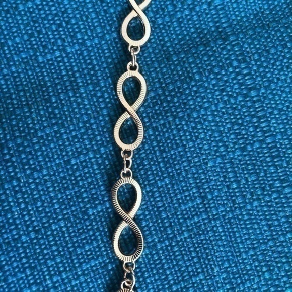 Infinity charm bracelet with rhinestones - Picture 8 of 9